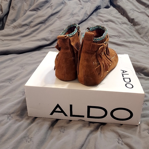 Aldo Bastiena Tan Suede Moccasin Fringe Ankle Boots 7 EUC - Picture 4 of 12